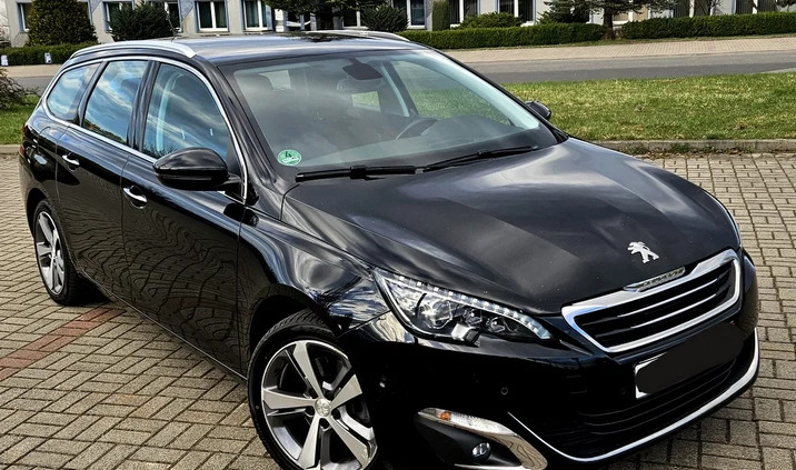 Peugeot 308 cena 38999 przebieg: 202000, rok produkcji 2016 z Wałbrzych małe 137